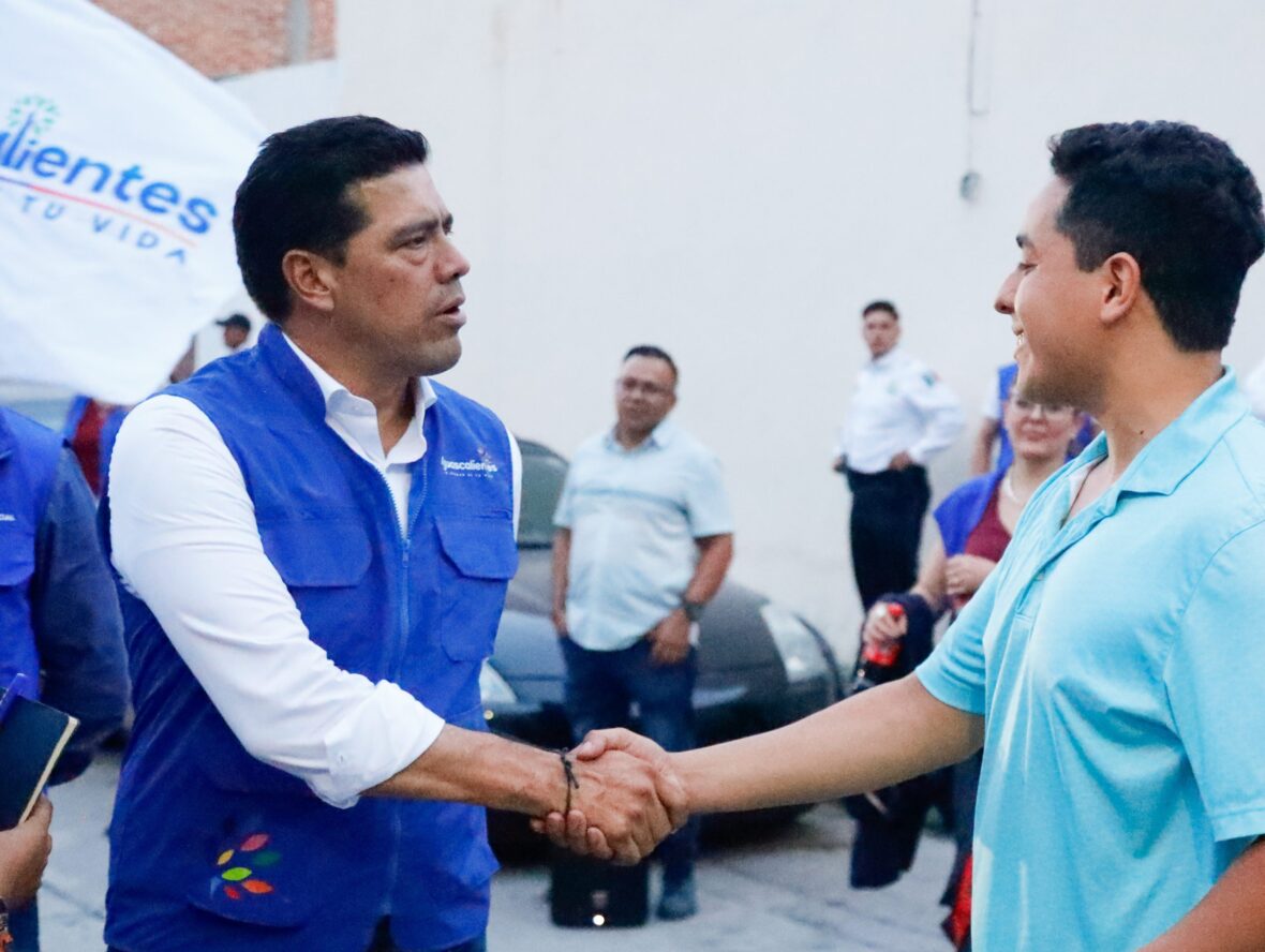 IMG 20250818 210749 scaled 1 scaled VISITA LEO MONTAÑEZ FRACCIONAMIENTO CASA BLANCA; REFORZAREMOS CAMPAÑA DE BIENESTAR ANIMAL