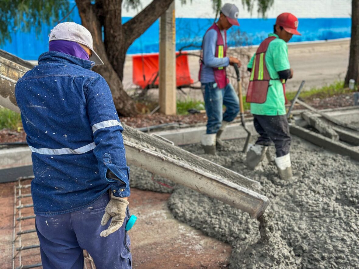 Imagen de WhatsApp 2025 08 11 a las 12.18.30 a9a23648 scaled 1 scaled AVANZA MUNICIPIO EN LA COLOCACIÓN DE CONCRETO HIDRÁULICO EN LA AVENIDA MARIANO HIDALGO