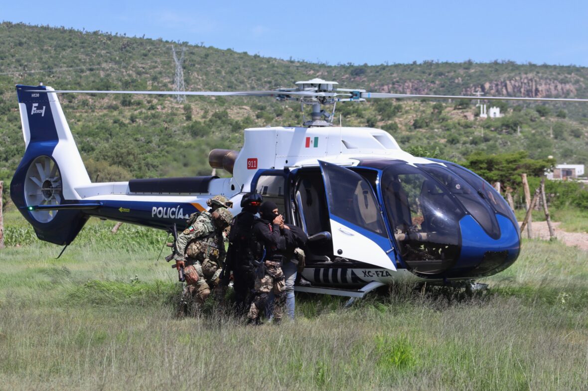 WhatsApp Image 2025 08 13 at 2.31.30 PM scaled REFUERZAN SEGURIDAD EN MUNICIPIOS CON PATRULLAJE AÉREO