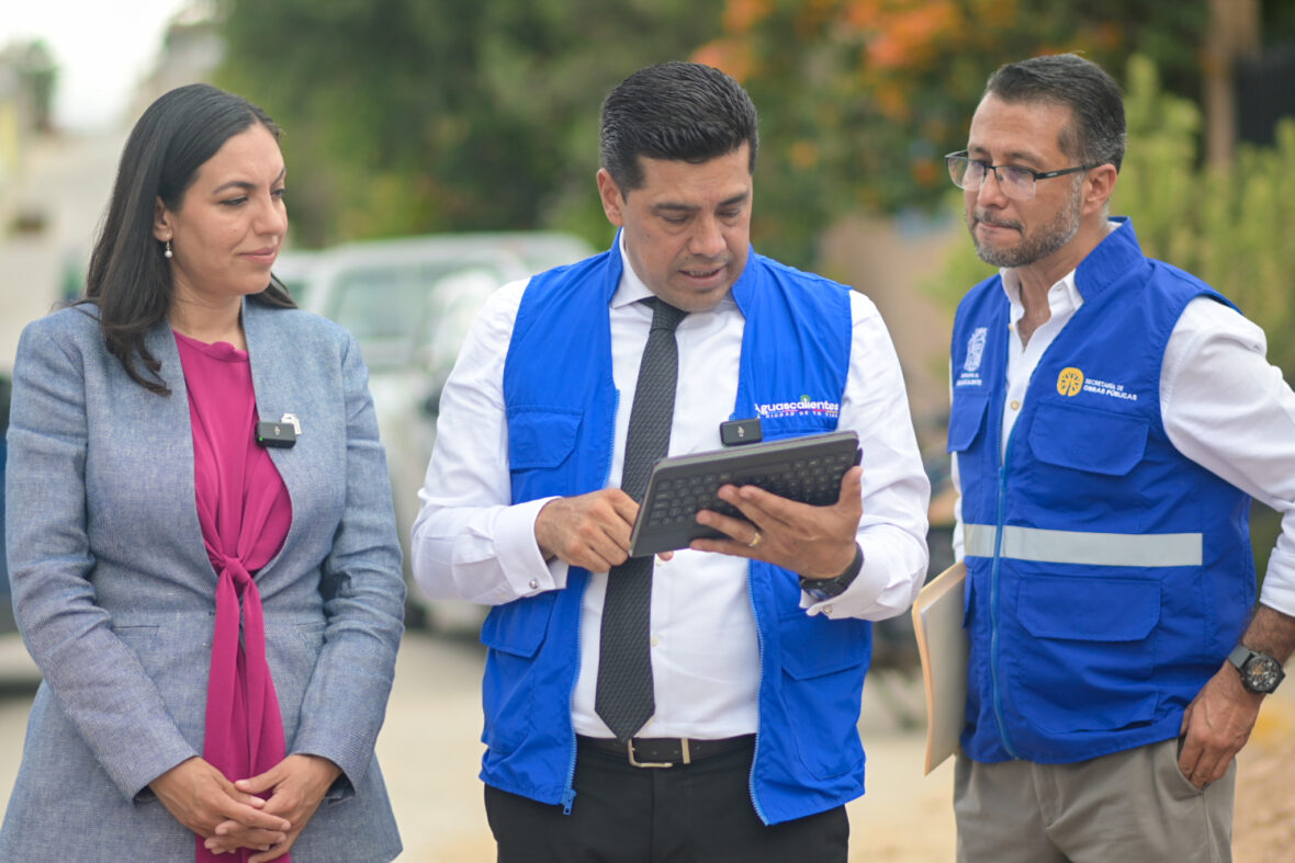 CMC 2140 scaled SUPERVISA LEO MONTAÑEZ PAVIMENTACIÓN CON CONCRETO DE LAS CALLES SAN MARCOS Y SAN COSME EN LOS PERICOS