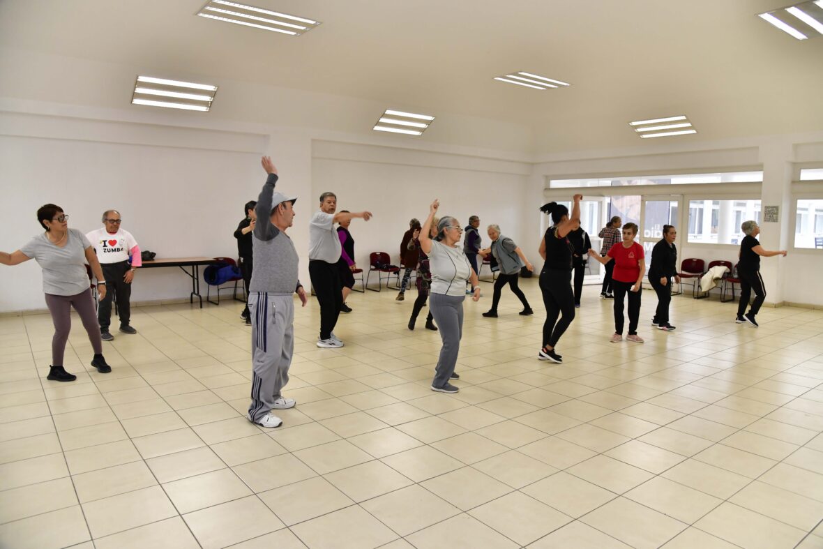 DIF4020 scaled DIF ESTATAL INVITA A ADULTOS MAYORES A INSCRIBIRSE EN MÁS DE 65 TALLERES GRATUITOS DEL CENTRO GERONTOLÓGICO