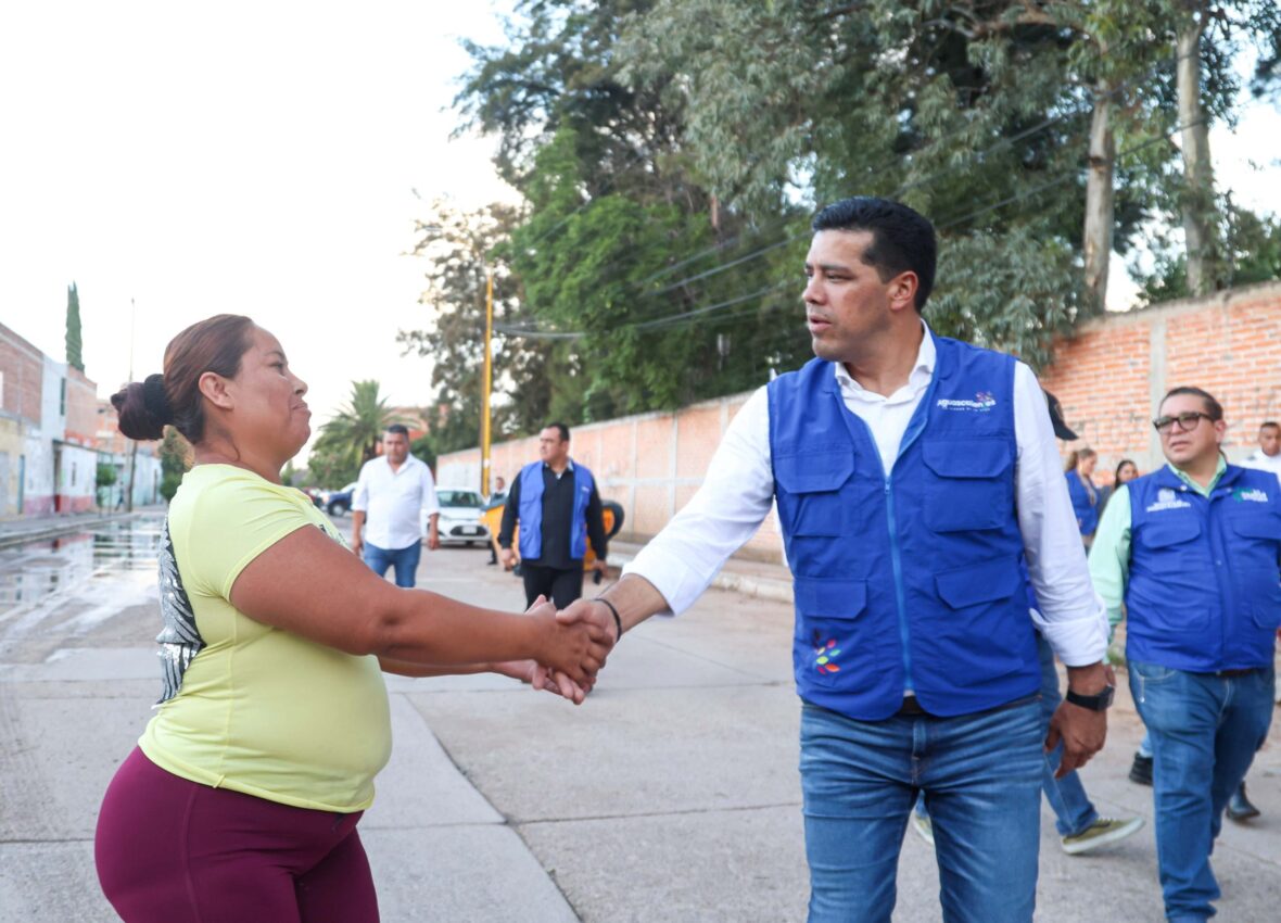 IMG 35871 scaled 1 scaled LEO MONTAÑEZ REALIZÓ GIRA DE TRABAJO EN LAS COLONIAS VICENTE GUERRERO E INSURGENTES