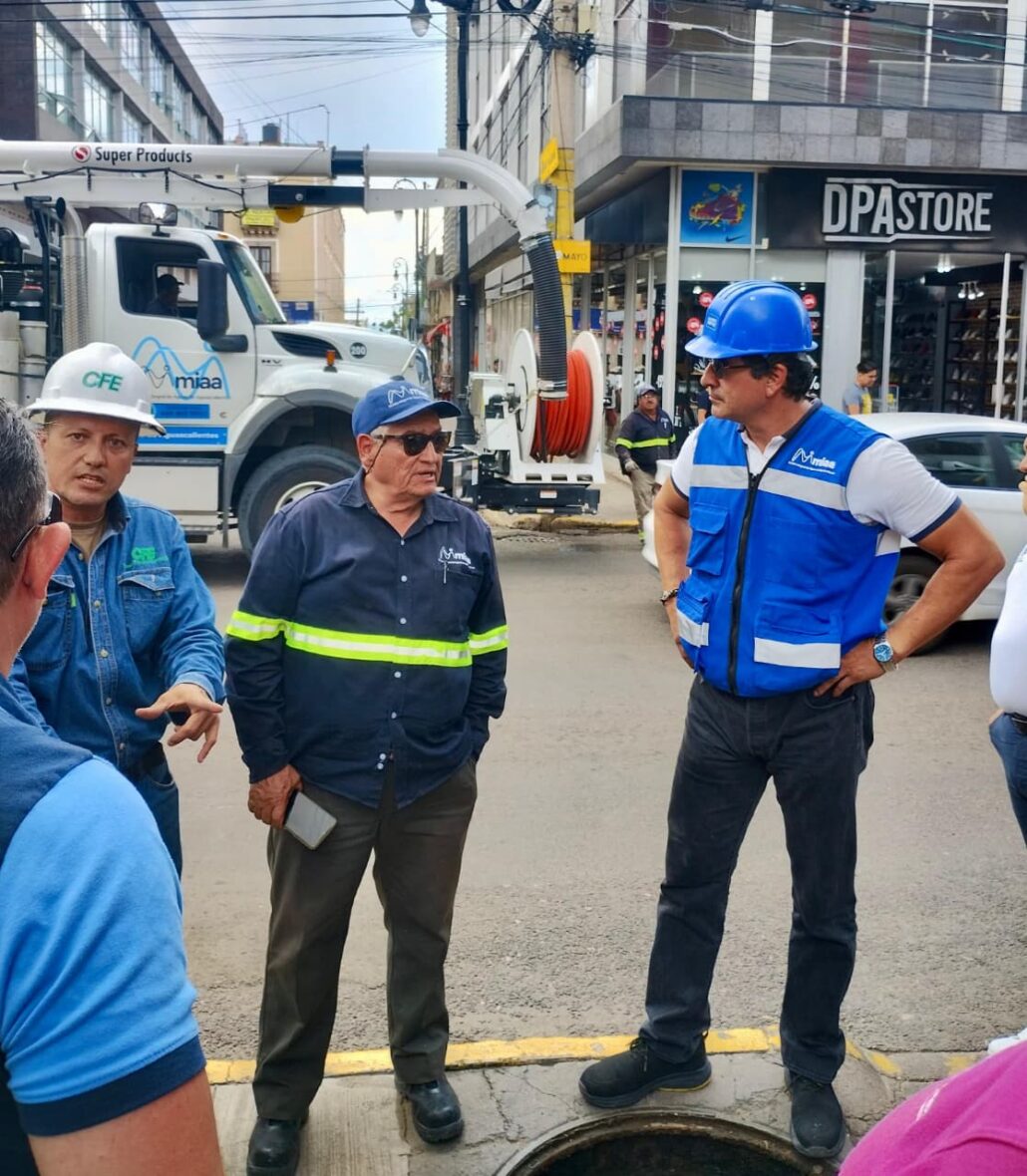 Imagen de WhatsApp 2025 09 04 a las 20.40.58 4774361c scaled REFUERZA MIAA TRABAJOS DE DESAZOLVE EN EL CENTRO HISTÓRICO DE LA CIUDAD