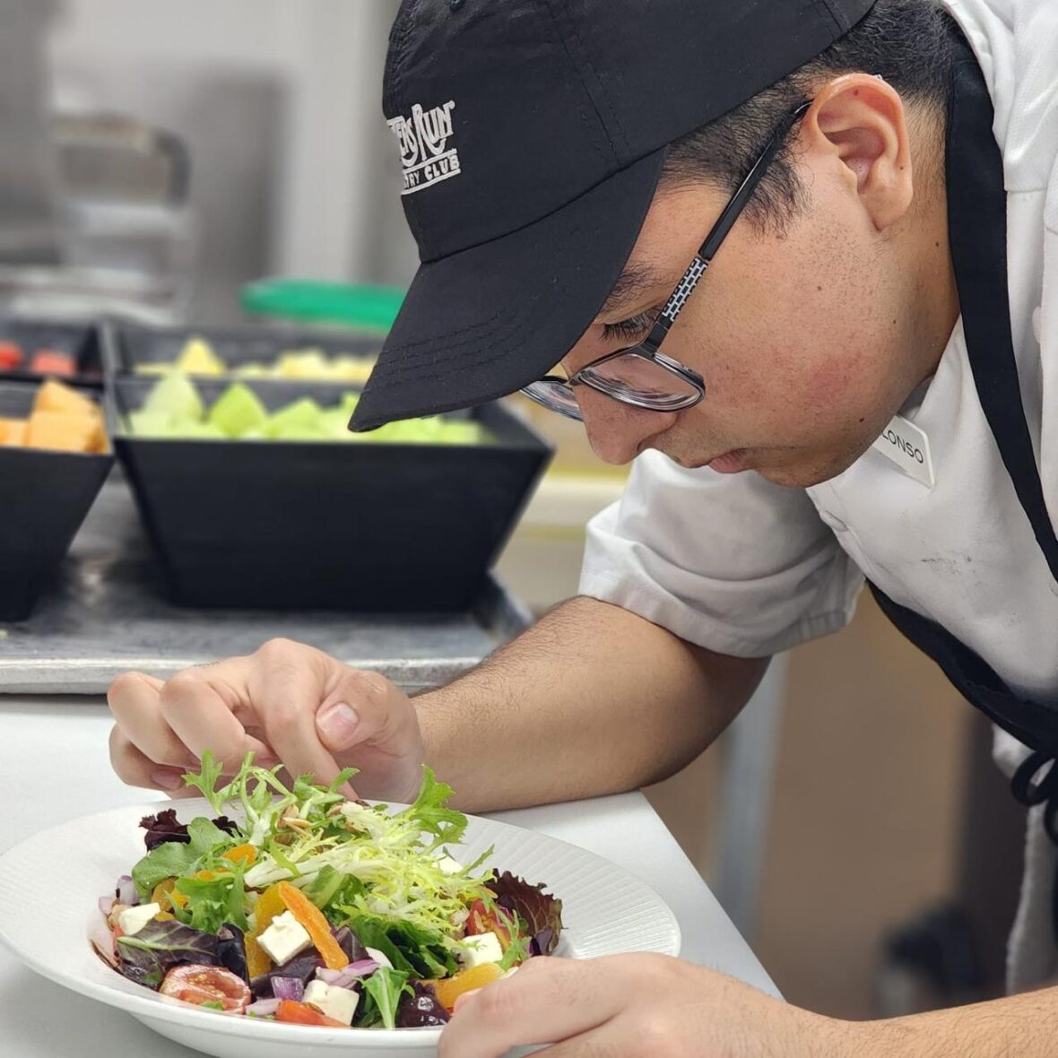 WhatsApp Image 2025 08 26 at 13.32.49 2 scaled ALUMNO DE LA UNIVERSIDAD TECNOLÓGICA DE CALVILLO RECIBE RECONOCIMIENTO DURANTE SU ESTADÍA EN ESTADOS UNIDOS