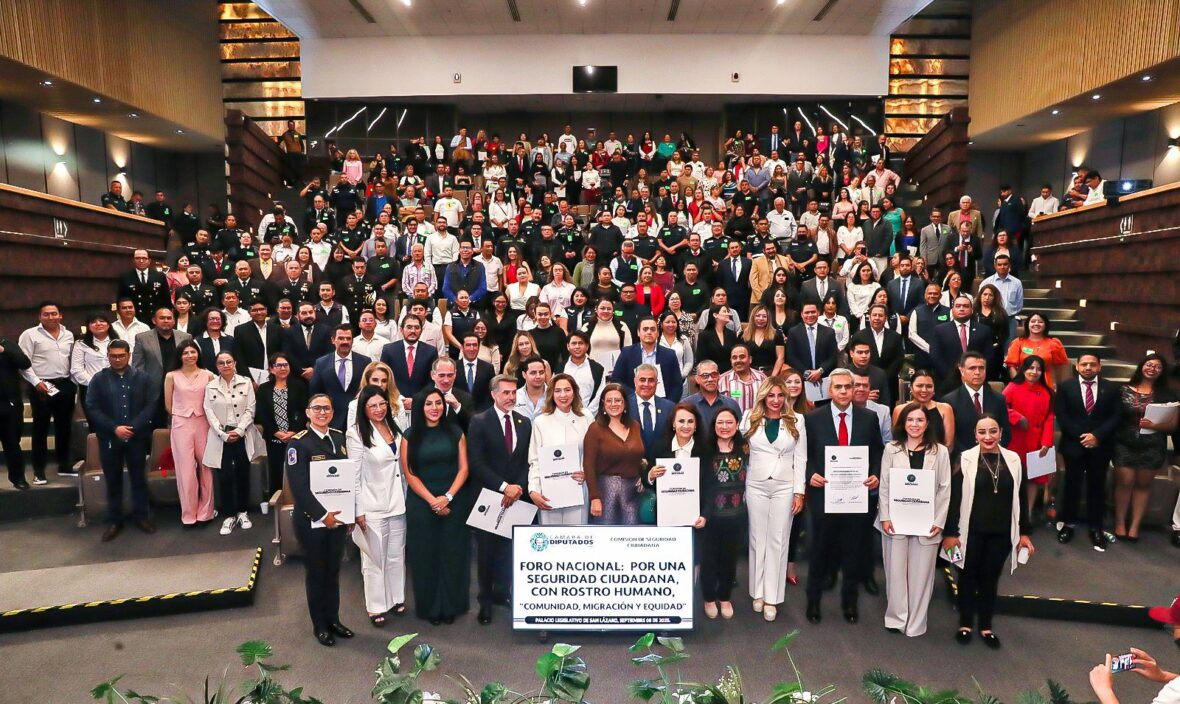 WhatsApp Image 2025 09 09 at 1.06.37 PM 1 scaled AGUASCALIENTES APORTA PROPUESTAS EN FORO NACIONAL DE SEGURIDAD CIUDADANA