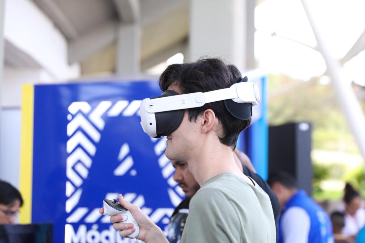 WhatsApp Image 2025 09 25 at 19.47.30 1 scaled TERE JIMÉNEZ PRESENTA AVANCES Y ACCIONES EN BENEFICIO DE LAS FAMILIAS DE RINCÓN DE ROMOS Y COSÍO, COMO PARTE DE SU TERCER INFORME DE GOBIERNO