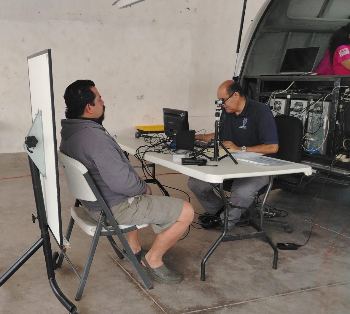 FOTO 101025 3 scaled ABREN NUEVA JORNADA DE RENOVACIÓN DE LICENCIAS DE CONDUCIR