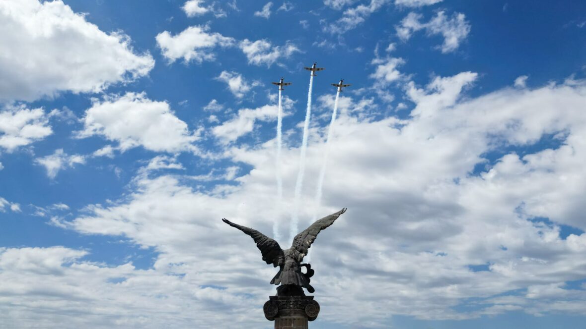 IMG 20251019 WA0114 scaled ENALTECE LEO MONTAÑEZ VUELO DE LA FUERZA AÉREA MEXICANA POR EL 450 ANIVERSARIO DE LA FUNDACIÓN DE LA CIUDAD