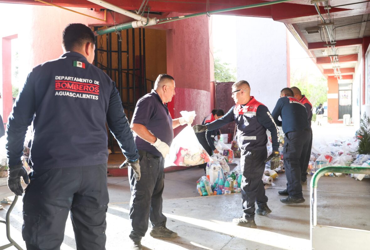 IMG 9229 scaled 1 scaled ENVÍA MUNICIPIO DE AGUASCALIENTES AYUDA HUMANITARIA A DAMNIFICADOS DE PUERTO VALLARTA