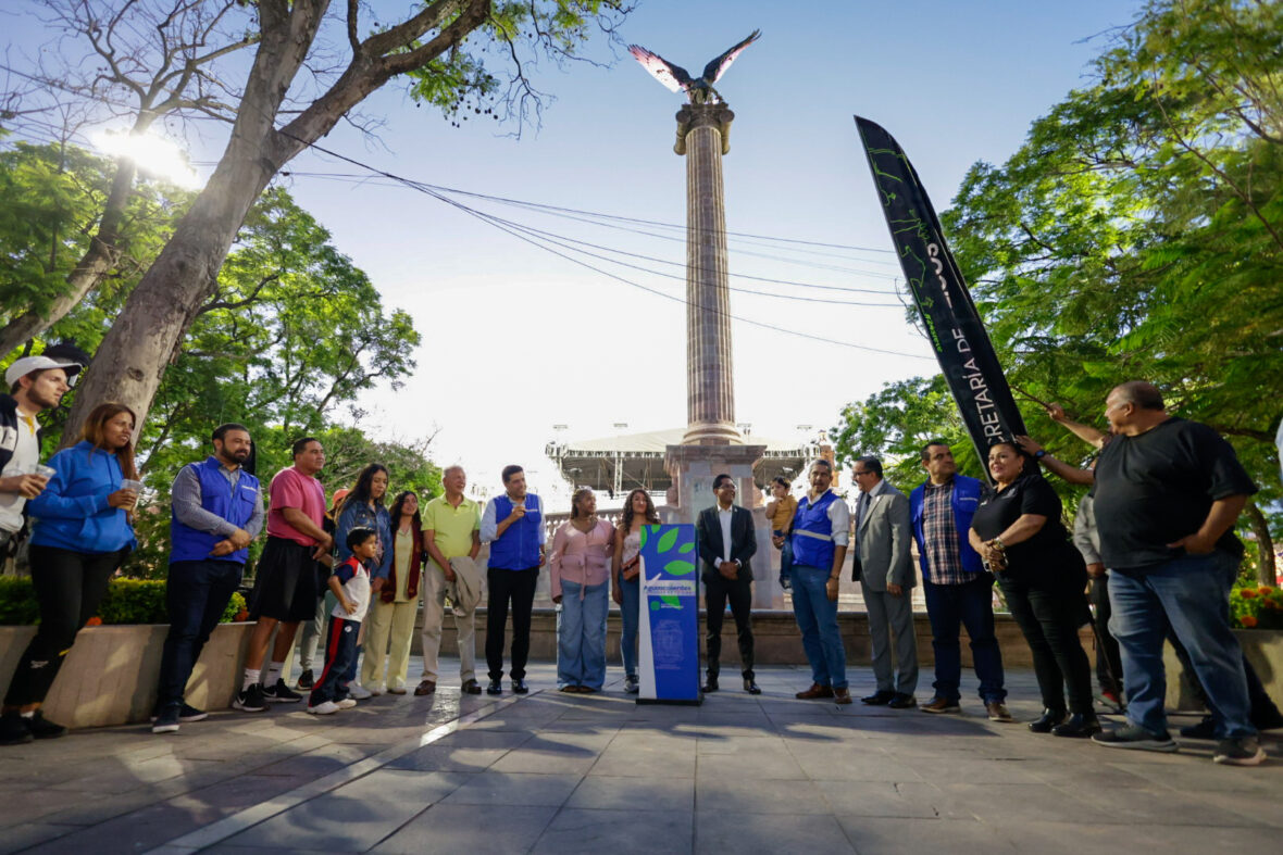 MG 7238 scaled ENCABEZA LEO MONTAÑEZ ENCENDIDO DE FUENTE DE PLAZA DE LA PATRIA