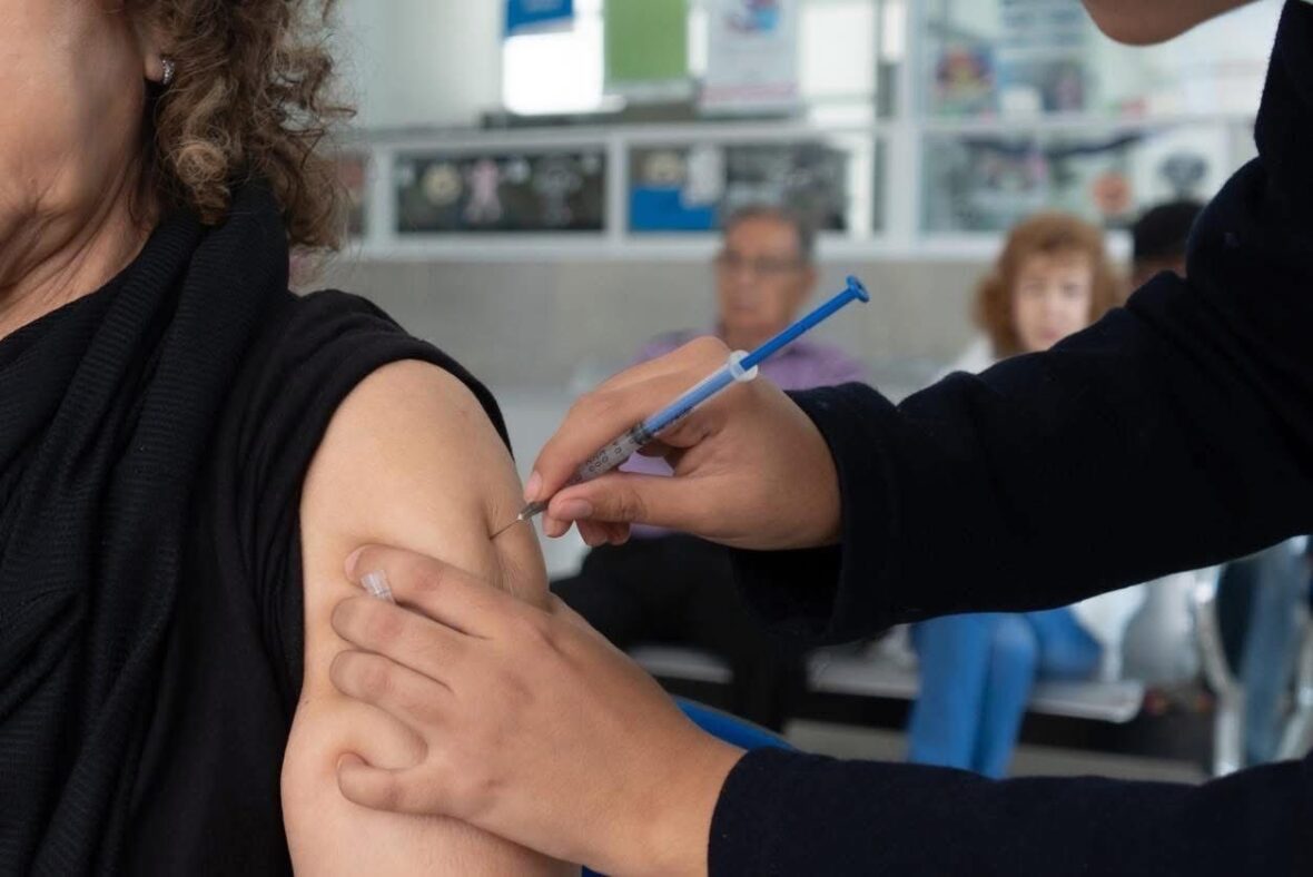 WhatsApp Image 2025 10 06 at 5.00.42 PM 1 scaled MANTÉN TU ESQUEMA DE VACUNACIÓN AL DÍA, LAS VACUNAS SALVAN VIDAS