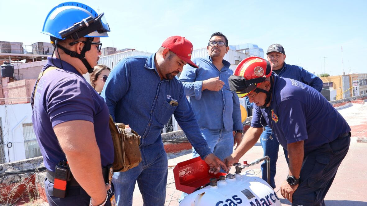 WhatsApp Image 2025 10 10 at 12.23.39 PM 1 scaled REVISA PROTECCIÓN CIVIL MUNICIPAL TANQUES ESTACIONARIOS EN EL MERCADO TERÁN