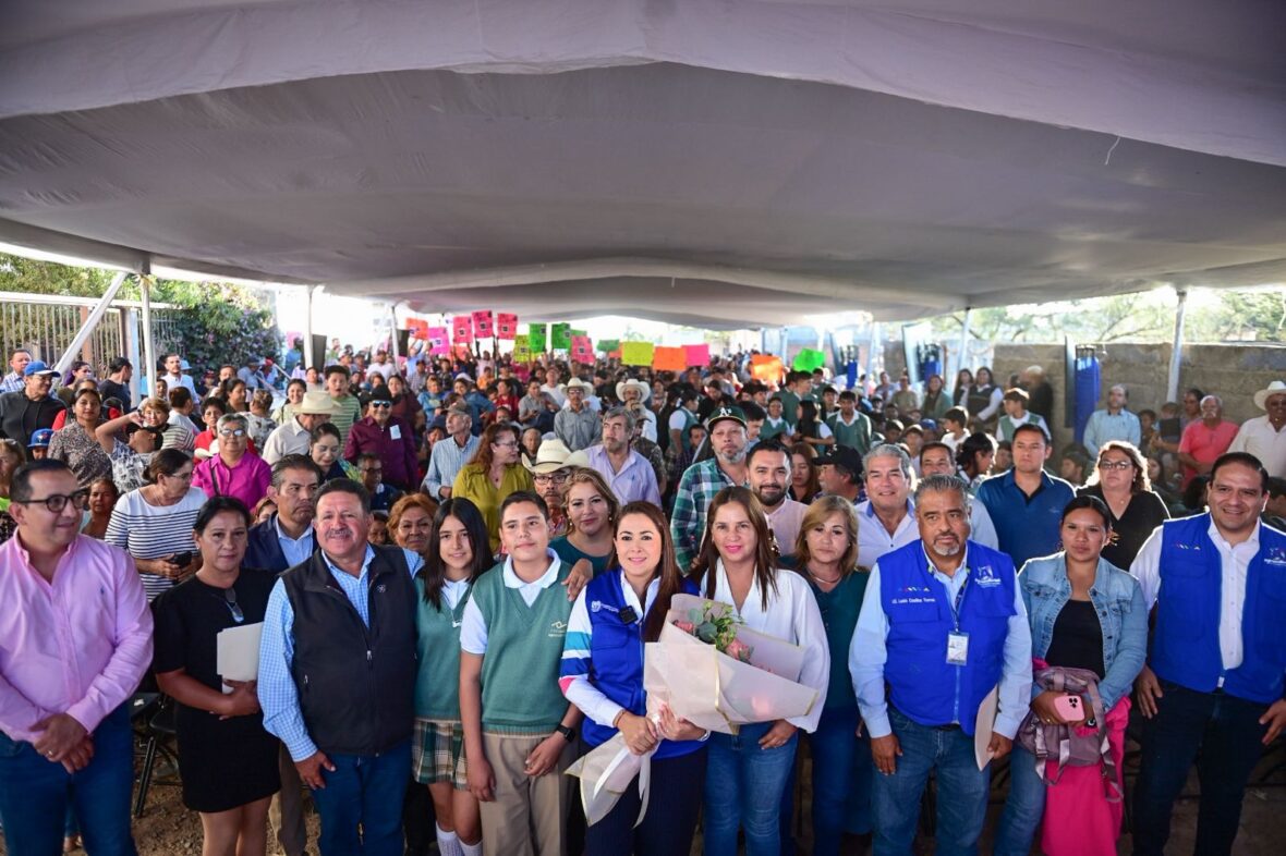 WhatsApp Image 2025 10 14 at 7.09.47 PM 2 scaled ARRANCA TERE JIMÉNEZ OBRA DE PAVIMENTACIÓN EN VILLA JUÁREZ; BENEFICIARÁ A MÁS DE 4 MIL HABITANTES