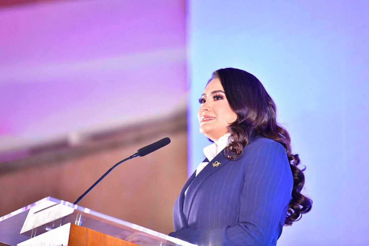 WhatsApp Image 2025 10 29 at 7.56.57 PM scaled AURORA JIMÉNEZ RINDE SU TERCER INFORME: SEGUIREMOS TRABAJANDO PARA CAMBIAR VIDAS