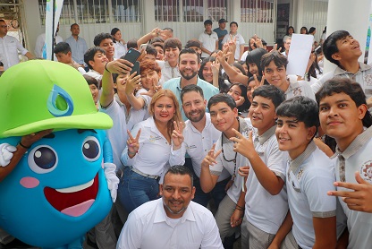 bebedores escolares 2 Inaugura Munguía domo y el primer bebedero escolar en Secundaria Técnica 56 de Ixtapa
