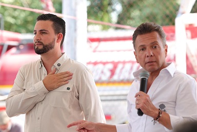 muguia vd lemus El gobernador Lemus y el presidente Munguía entregan cheques a familias afectadas