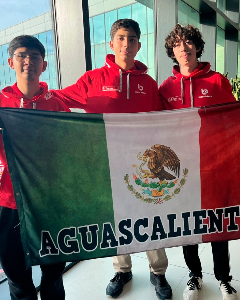 586496177 1464089269059935 8952641767932464565 n scaled ESTUDIANTES DE AGUASCALIENTES, FINALISTAS EN MUNDIAL DE ROBÓTICA EN SINGAPUR