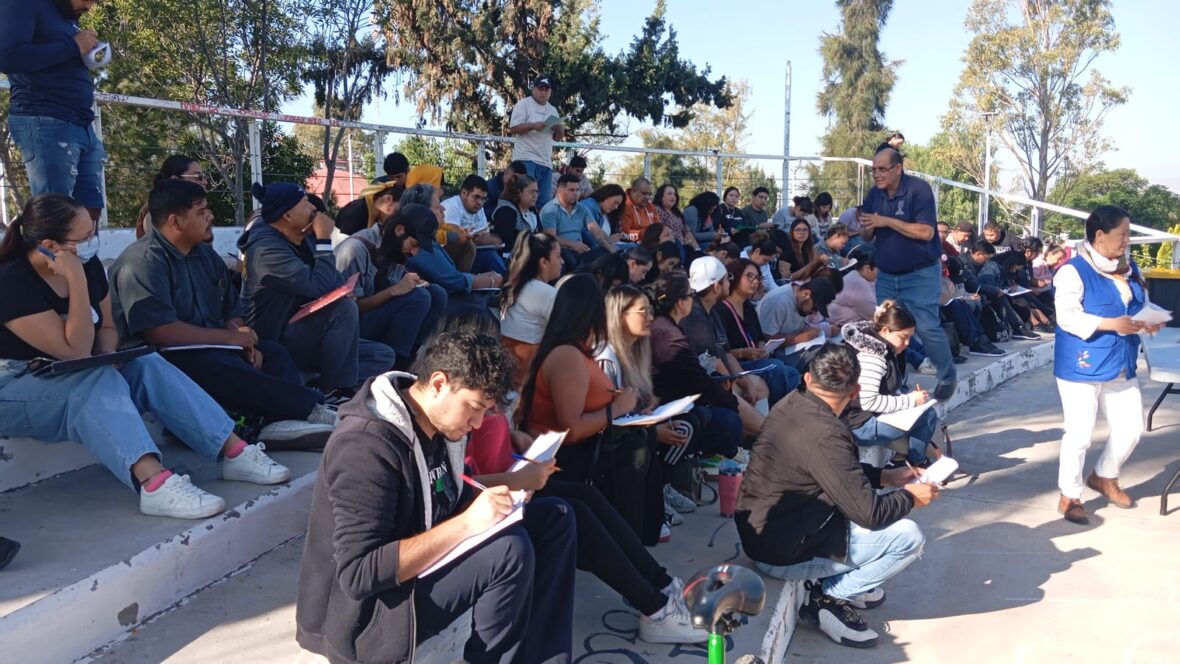 FOTO 311025 3 1 scaled INVITAN A LA CIUDADANÍA A RENOVAR SU LICENCIA DE MANEJO