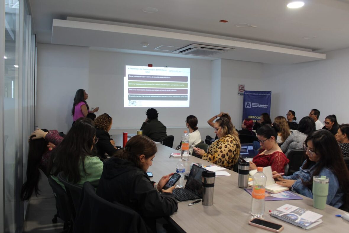 WhatsApp Image 2025 10 31 at 1.53.56 PM scaled GOBIERNO DEL ESTADO OFRECE CURSOS GRATUITOS PARA EMPRENDEDORES; LAS INSCRIPCIONES ESTÁN ABIERTAS