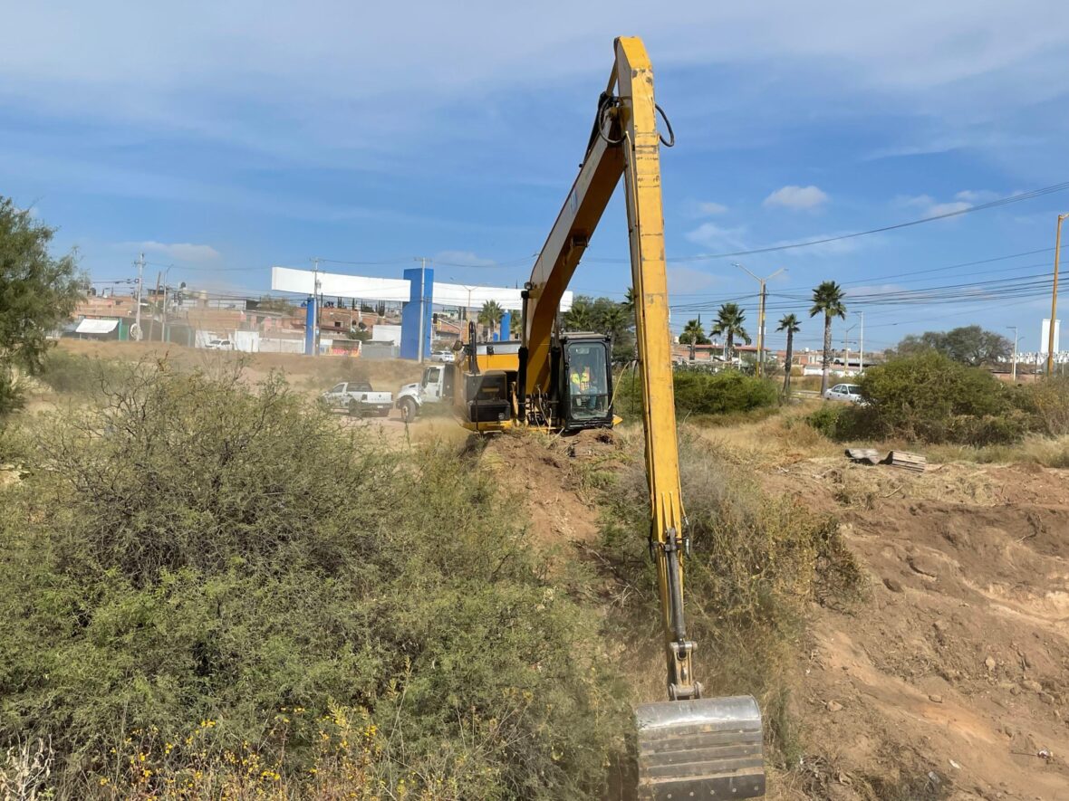 WhatsApp Image 2025 11 10 at 11.19.35 AM scaled 1 scaled MUNICIPIO DE AGUASCALIENTES REFUERZA LA LIMPIEZA DE ARROYOS CON ACCIONES EN EL CAUCE DE EL CEDAZO