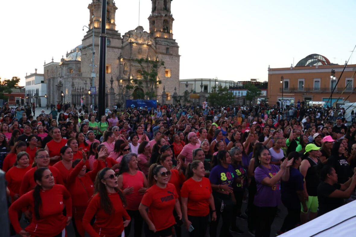 WhatsApp Image 2025 11 10 at 2.14.59 PM 2 scaled CON GRAN ÉXITO SE REALIZÓ LA CARRERA NOCTURNA DE LA COPA AGUASCALIENTES 2025