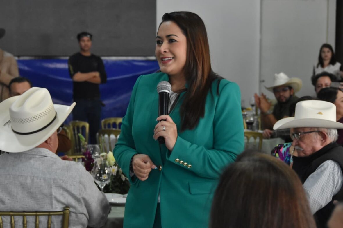 WhatsApp Image 2025 11 14 at 17.57.42 scaled TERE JIMÉNEZ SE REÚNE CON GANADEROS PARA RECONOCER SU VALOR EN LA PRODUCCIÓN DE ALIMENTOS