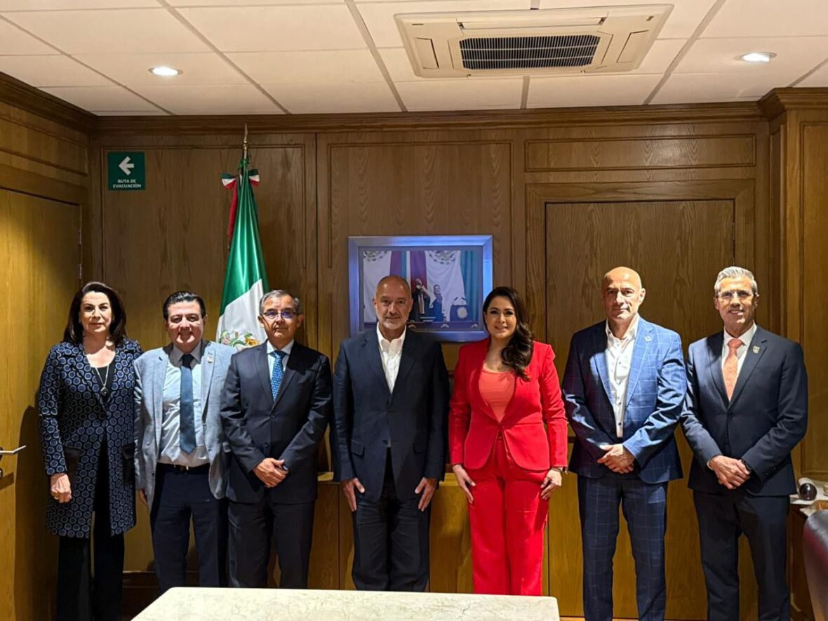 WhatsApp Image 2025 11 20 at 8.21.06 PM scaled SE REÚNE TERE JIMÉNEZ CON EL SECRETARIO DE INFRAESTRUCTURA, COMUNICACIONES Y TRANSPORTES DEL GOBIERNO FEDERAL