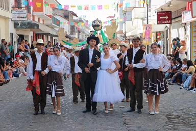 desfile 3 Puerto Vallarta celebra con desfile el 115 aniversario de la Revolución Mexicana
