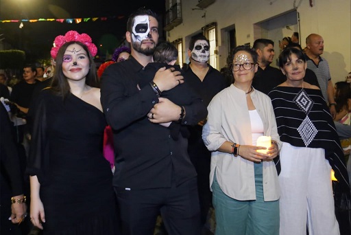 desfile dia de muertos 2 Rompe récord de asistencia desfile de Día de Muertos en Puerto Vallarta