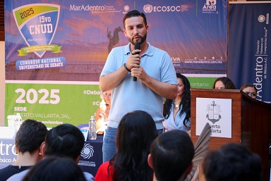 mungui y jovenes Voces jóvenes llegan a Puerto Vallarta para el XV Congreso Nacional Universitario de Debate