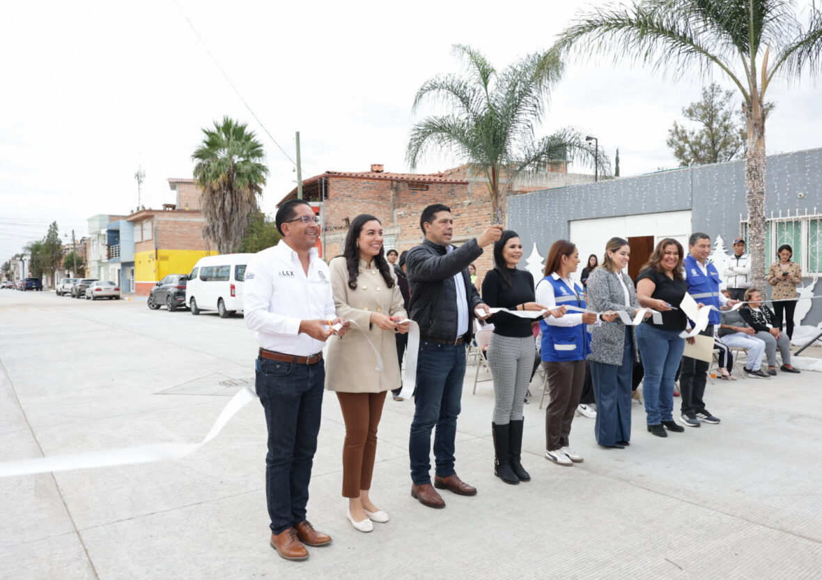 IMG 0006 scaled ENTREGA LEO MONTAÑEZ REHABILITACIÓN DE CALLE ATOTONILCO EN LA SOLEDAD