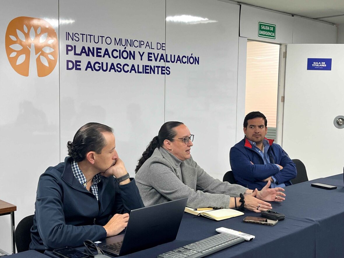 IMG 4775 scaled 1 scaled REAFIRMA MUNICIPIO LAZOS DE COLABORACIÓN CON COMERCIANTES Y PRESTADORES DE SERVICIOS