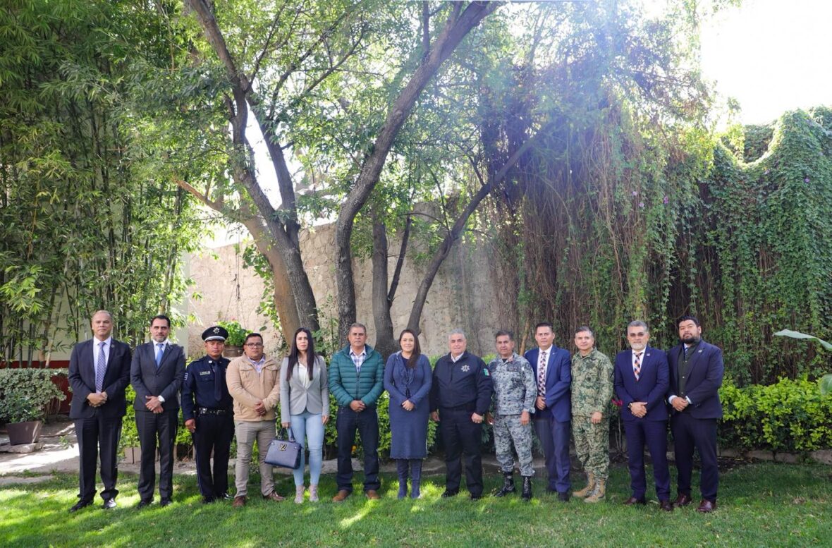 Mesa Seguridad El Llano scaled EN LA MESA PARA LA CONSTRUCCIÓN DE LA PAZ, PIDE TERE JIMÉNEZ REFORZAR ACCIONES DE SEGURIDAD DURANTE TEMPORADA NAVIDEÑA