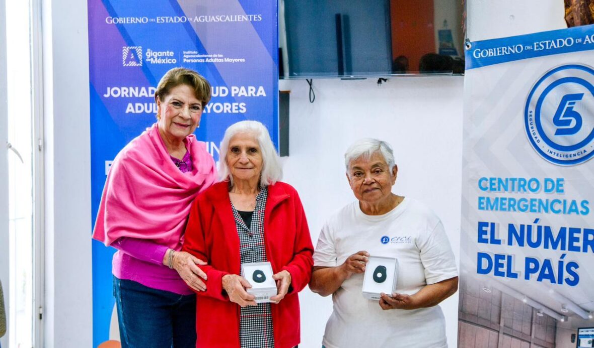 WhatsApp Image 2025 11 26 at 15.09.12 1 scaled AGUASCALIENTES REFUERZA LA SEGURIDAD DE ABUELITOS, MUJERES E INFANTES CON AUTISMO MEDIANTE BOTONES DE VIDA