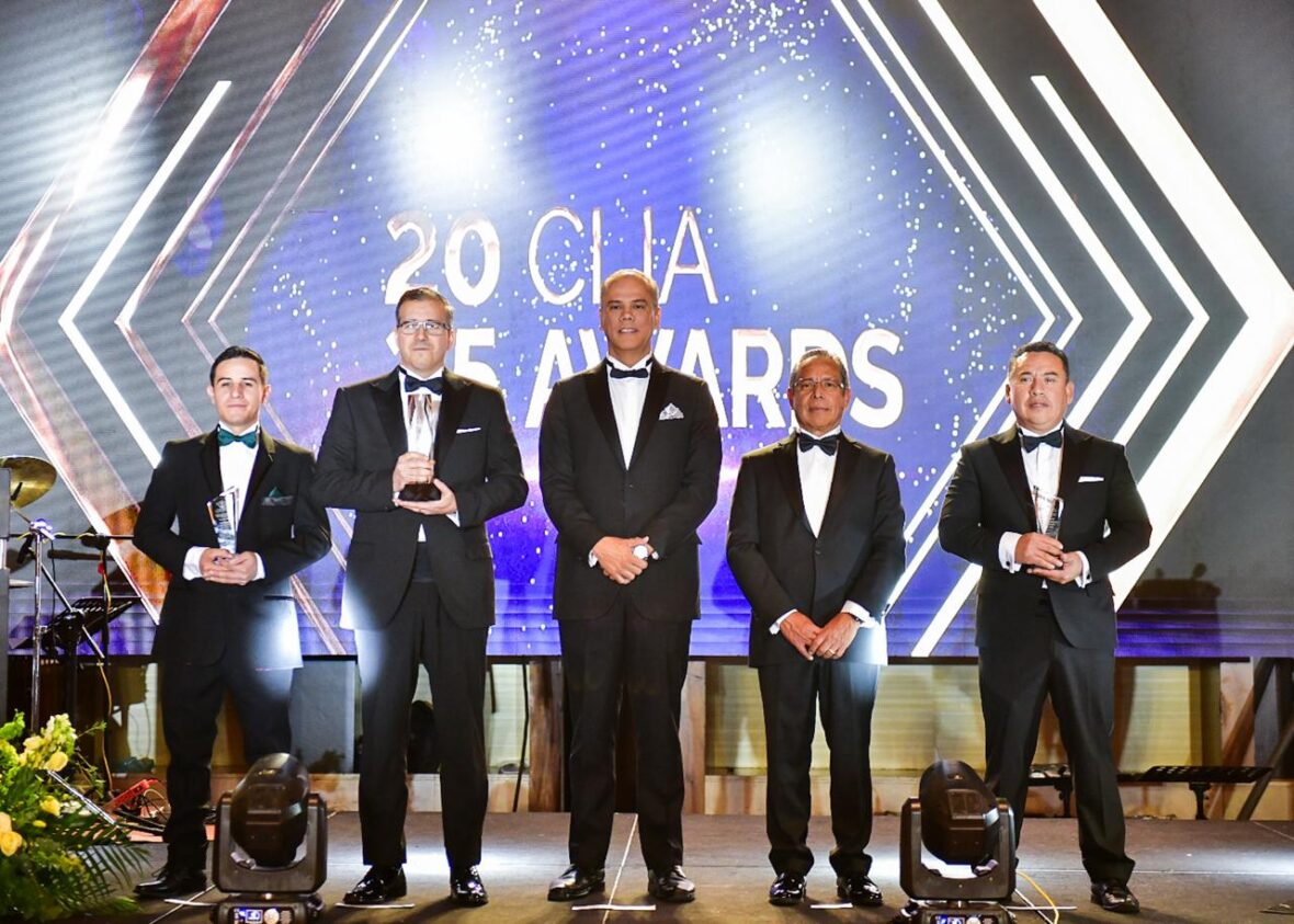 WhatsApp Image 2025 11 28 at 10.25.37 PM scaled RECONOCEN LA EXCELENCIA Y BUENAS PRÁCTICAS DE LAS EMPRESAS EN AGUASCALIENTES