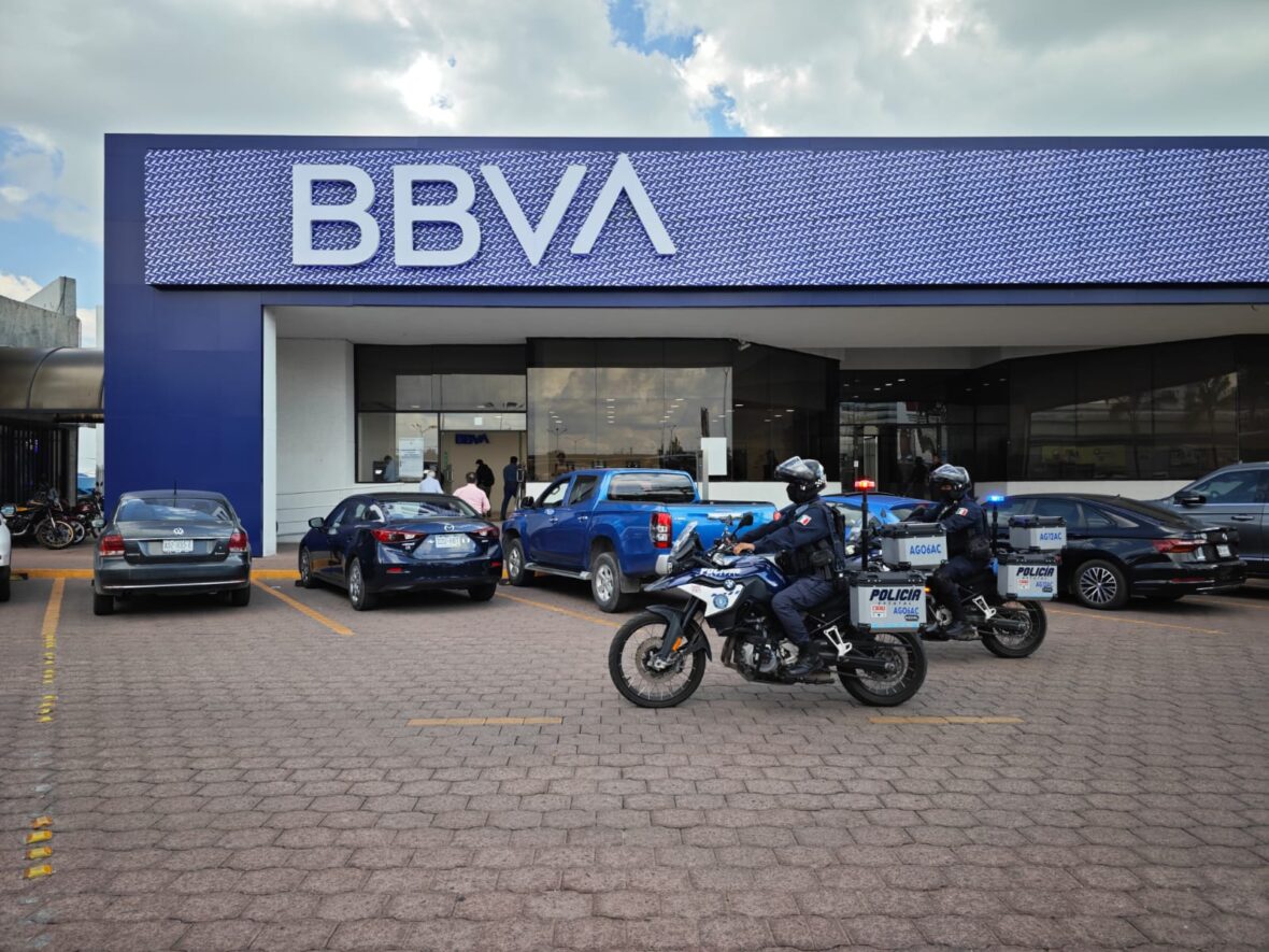 WhatsApp Image 2025 12 02 at 3.37.05 PM scaled ANTE LA LLEGADA DE AGUINALDOS, POLICÍA ESTATAL OFRECE ACOMPAÑAMIENTO GRATUITO PARA TRASLADO DE VALORES