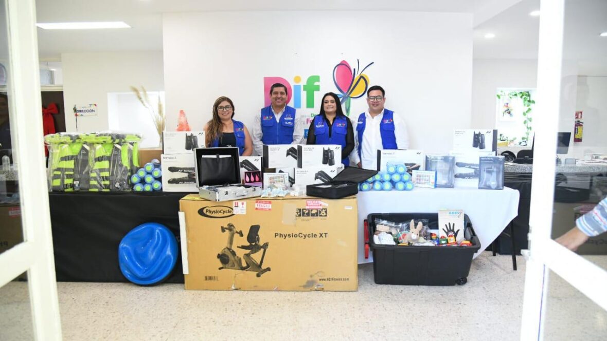 6fe4d8f7 3342 4e6d bc5a 38f145181c54 scaled AURORA JIMÉNEZ IMPULSA LA REHABILITACIÓN EN EL DIF ESTATAL CON NUEVO EQUIPO DE VANGUARDIA