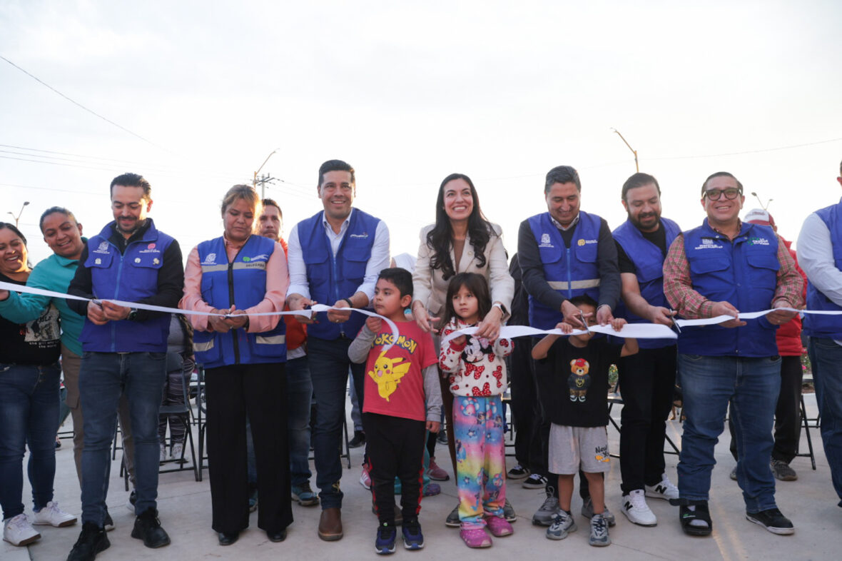 IMG 6090 scaled ENTREGA LEO MONTAÑEZ NUEVO PARQUE EN PASEOS DEL SUR