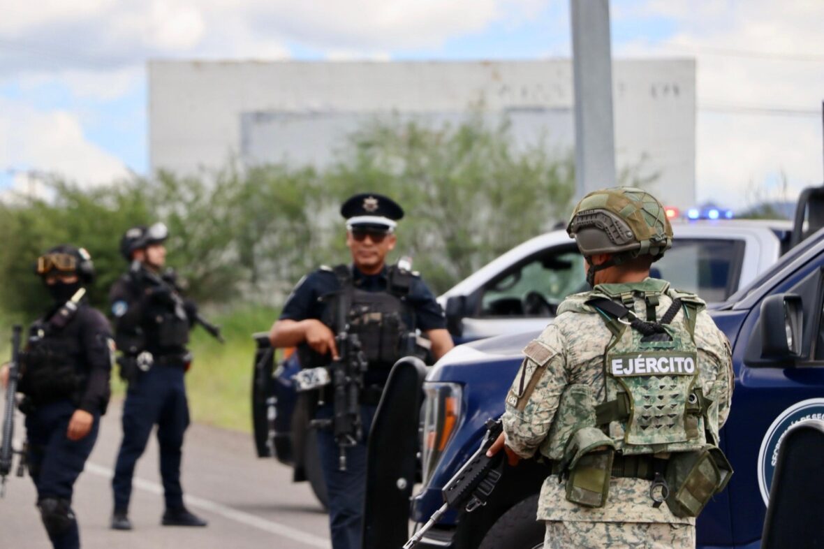 WhatsApp Image 2025 12 30 at 16.00.58 scaled SEGURIDAD EN AGUASCALIENTES: TRABAJO PERMANENTE Y COORDINADO ENTRE LOS TRES NIVELES DE GOBIERNO