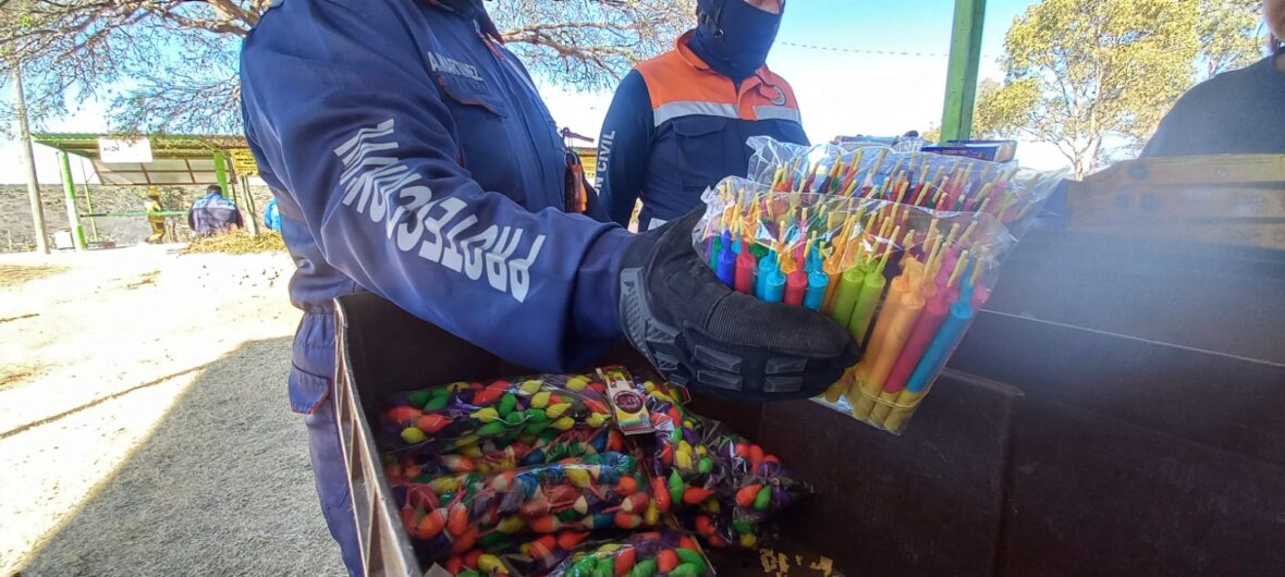 WhatsApp Image 2026 01 09 at 2.24.05 PM scaled PROTECCIÓN CIVIL QUEMA PIROTECNIA ASEGURADA TRAS CONCLUIR EL OPERATIVO COMETA 2025