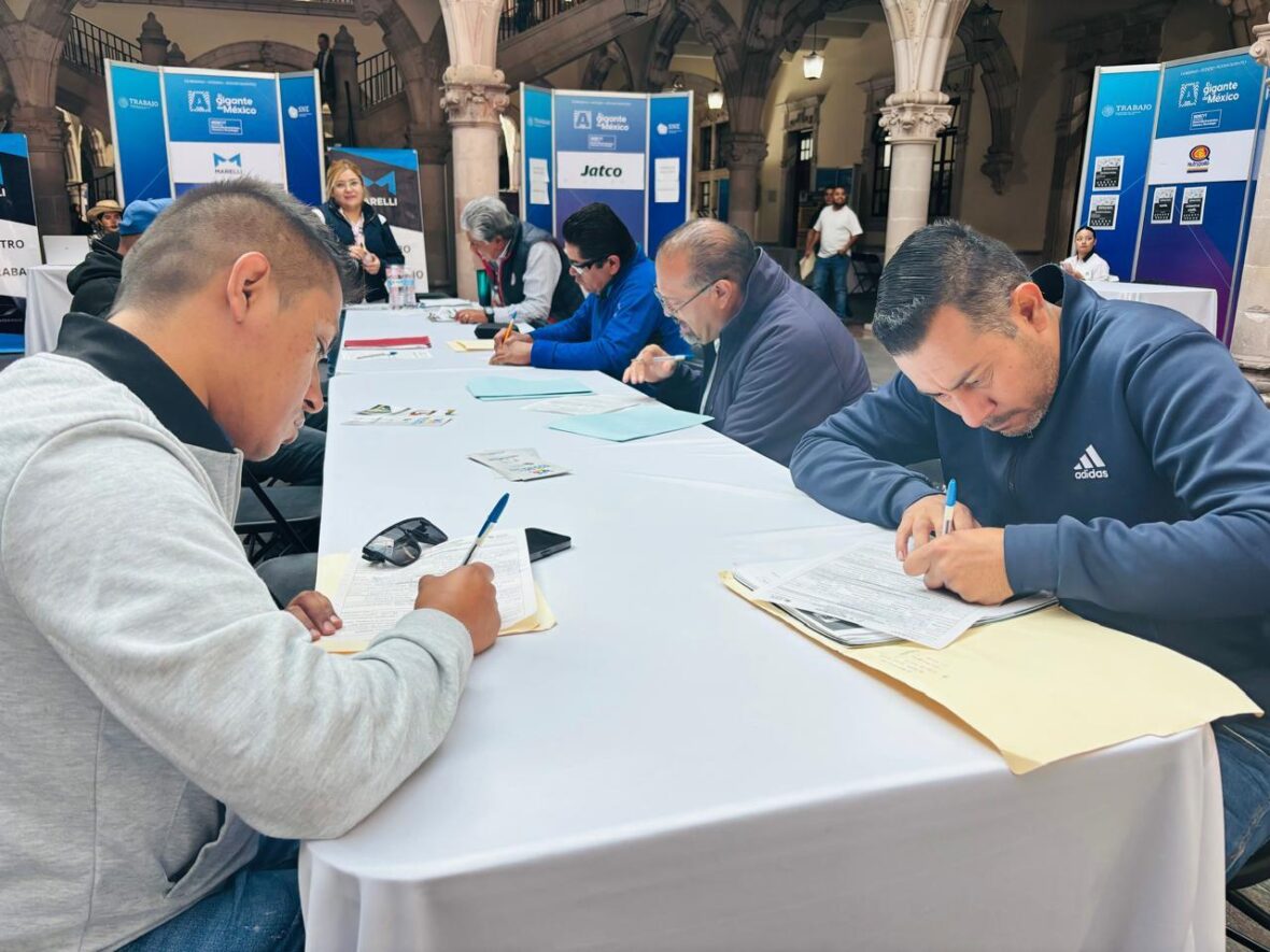 WhatsApp Image 2026 01 12 at 13.12.31 1 scaled ¡COMIENZA EL AÑO CON EMPLEO! ESTE 15 DE ENERO, SE REANUDAN LOS JUEVES DE BOLSA DE TRABAJO