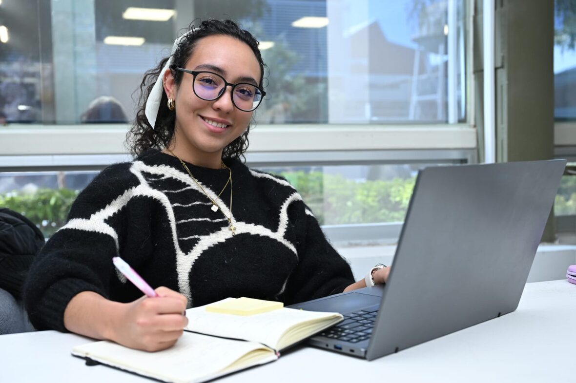 WhatsApp Image 2026 01 15 at 13.16.01 1 scaled GOBIERNO DEL ESTADO ABRE CURSOS GRATUITOS EN LÍNEA EN UNIVERSIDADES DE MÉXICO, EUA, CHILE Y ESPAÑA