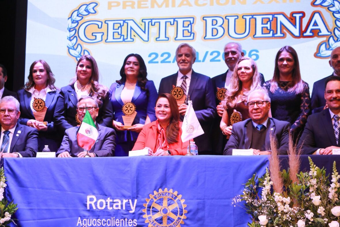 WhatsApp Image 2026 01 22 at 9.23.33 PM scaled ROTARIOS RECONOCEN A AURORA JIMÉNEZ POR SU LABOR SOCIAL EN AGUASCALIENTES