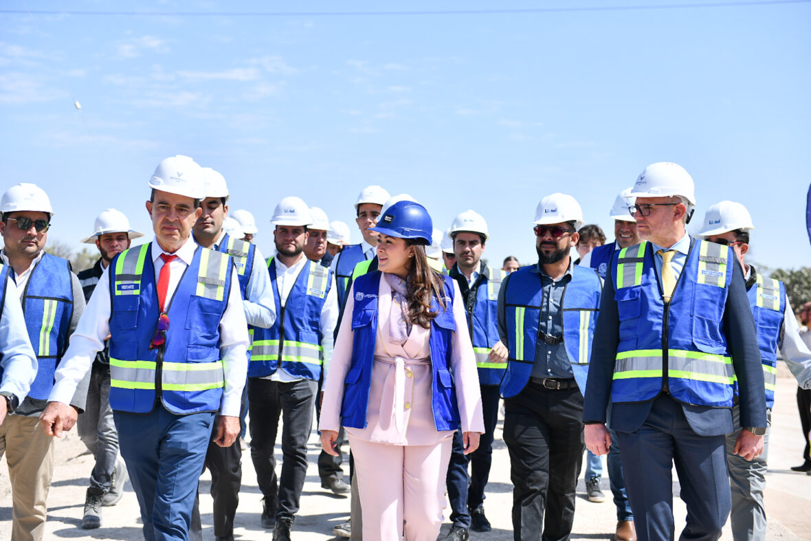 13 scaled SUPERVISA TERE JIMÉNEZ AVANCES DEL NUEVO PARQUE INDUSTRIAL SAN MARCOS VALLEY