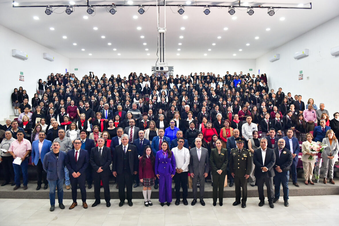 4 1 scaled TERE JIMÉNEZ REAFIRMA COMPROMISO CON LA EDUCACIÓN EN EL 89 ANIVERSARIO DE LA NORMAL RURAL DE CAÑADA HONDA