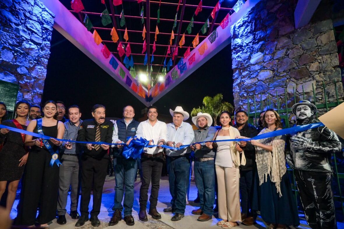 IMG 20260212 WA0023 scaled AGUASCALIENTES PARTICIPA EN LA INAUGURACIÓN DEL CARNAVAL DE CHAPALA 2026 COMO MUNICIPIO INVITADO