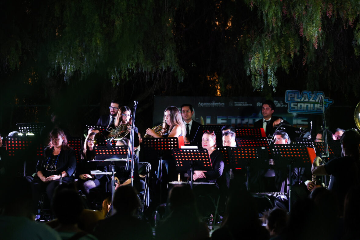 IMG 0148 scaled CAUTIVA BANDA SINFÓNICA MUNICIPAL CON CONCIERTO DIDÁCTICO EN FERIA DEL LIBRO LETRÓPOLIS 2026