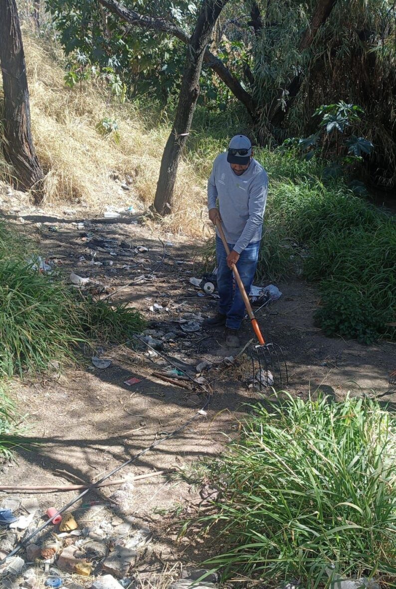 WhatsApp Image 2026 02 04 at 2.38.39 PM 1 scaled MUNICIPIO REALIZA ACTIVIDADES DE LIMPIEZA EN LOS ARROYOS “LOS ARELLANO” Y “EL MORELOS”