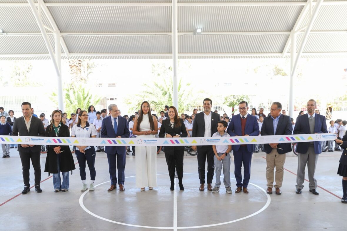 WhatsApp Image 2026 02 16 at 1.47.44 PM 4 scaled MEJORES ESPACIOS PARA APRENDER: TERE JIMÉNEZ ENTREGA OBRAS EN PRIMARIA INDEPENDENCIA