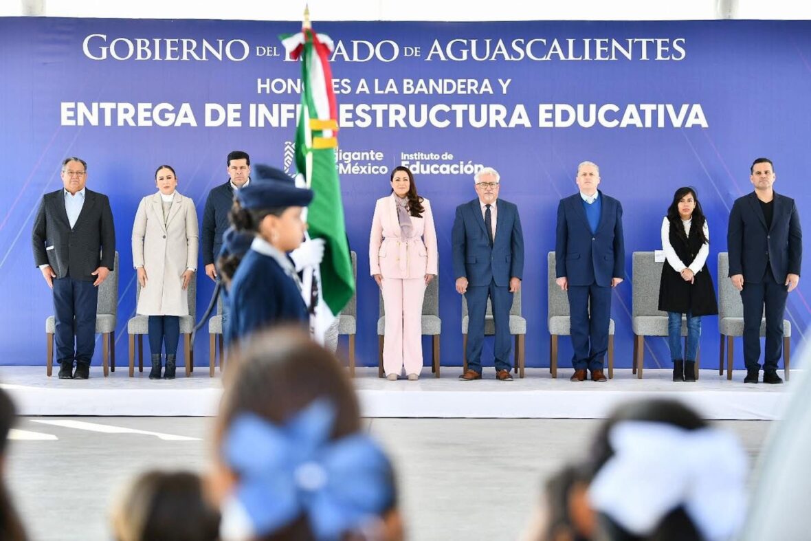 WhatsApp Image 2026 02 23 at 11.39.51 scaled TERE JIMÉNEZ ENTREGA NUEVAS AULAS Y ESPACIOS DEPORTIVOS EN LA PRIMARIA RICARDO LARA ELÍAS AL ORIENTE DE LA CIUDAD